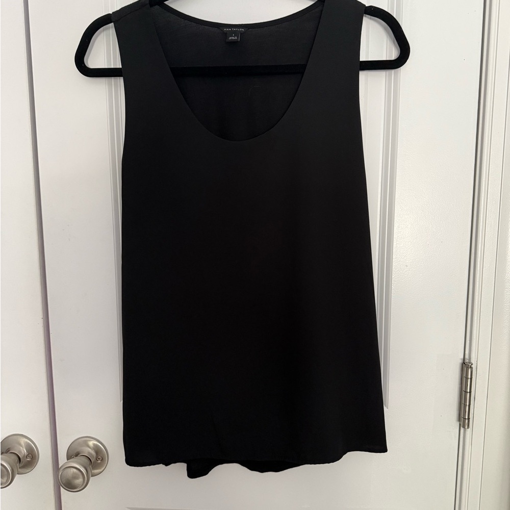 Ann Taylor Black Sleeveless Tank Top